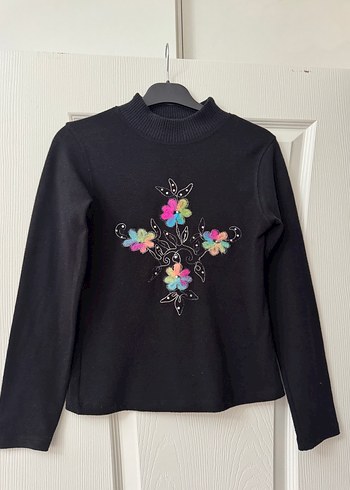 KEÇELİ ÇİÇEK İŞLEMELİ SİYAH  TRİKO - Görsel 2