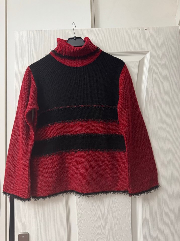 KIRMIZI  BOĞAZLI KADIN KAZAK - Görsel 2