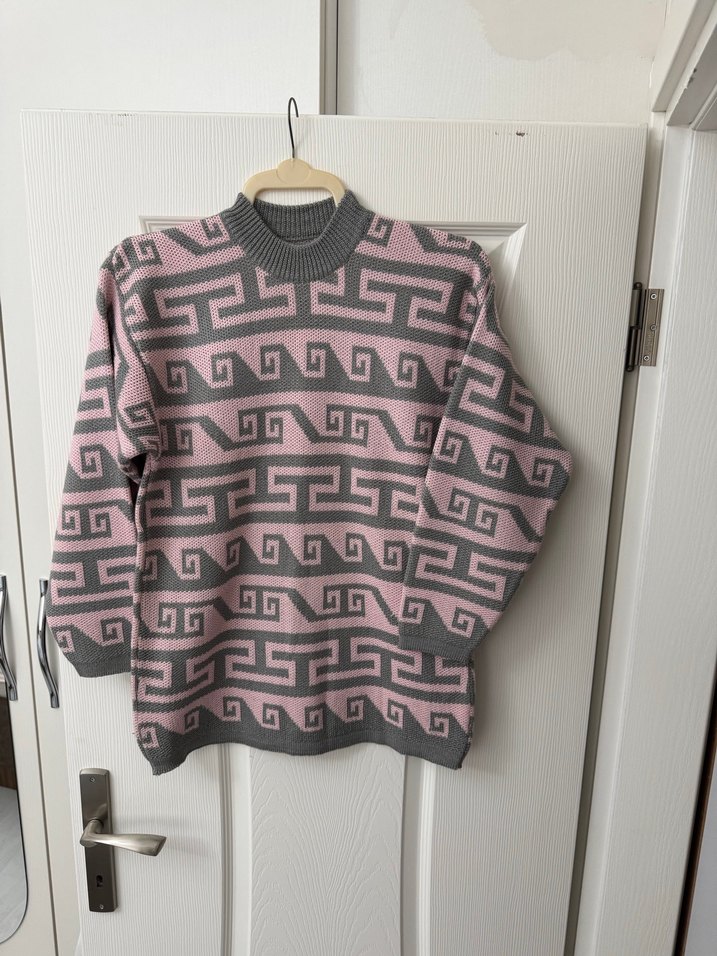 GRİ - PEMBE DESENLİ  UZUN TUNİK KAZAK - Görsel 2