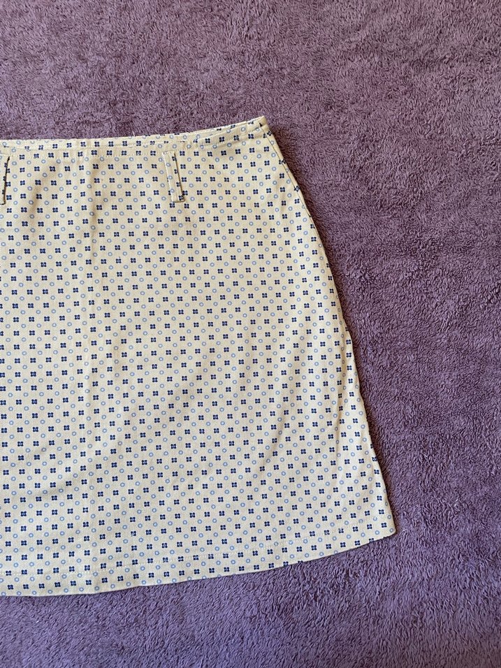 Çiçek desenli bej mini etek - Görsel 2