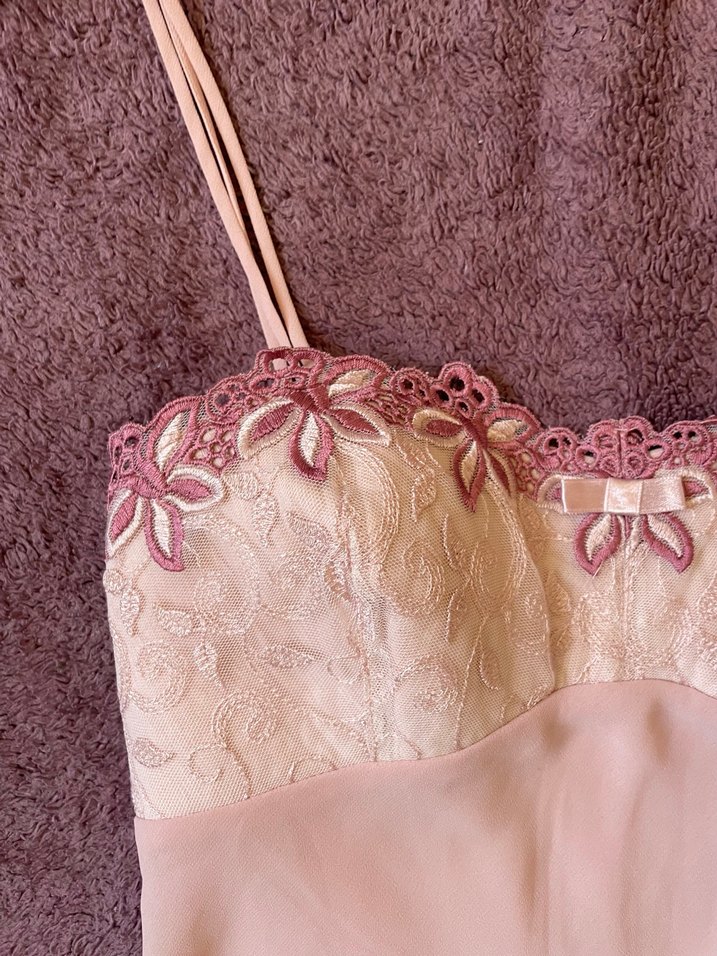 Vintage dantel detaylı gecelik - Görsel 4