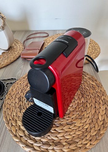Nespresso Kırmızı Kahve Makinesi