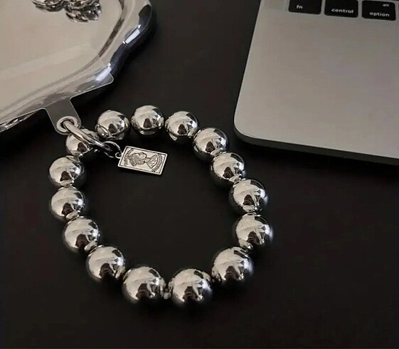 Charm telefon aksesuarı