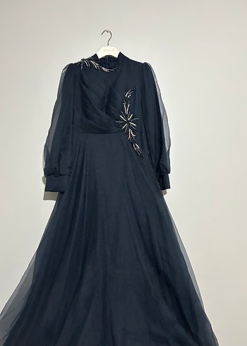 Uzun Siyah Gotik Nakışlı Abiye Elbise - Görsel 2