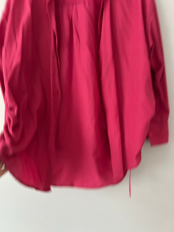 Pembe V Yaka Saten Kadın Gömlek - Görsel 3