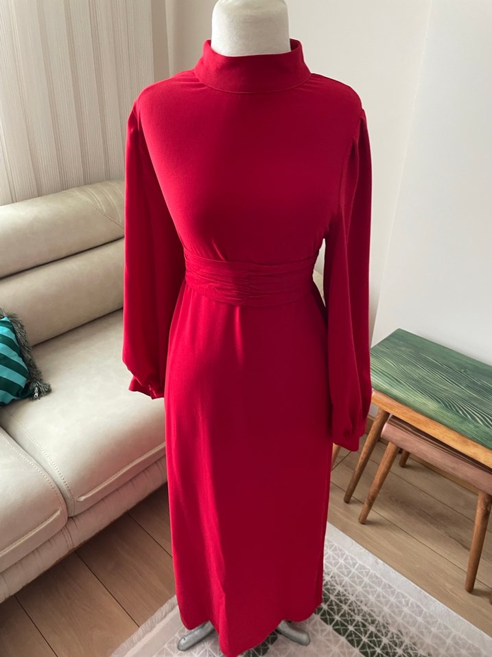 Klasik Kırmızı Uzun Kollu Uzun Elbise - Görsel 4