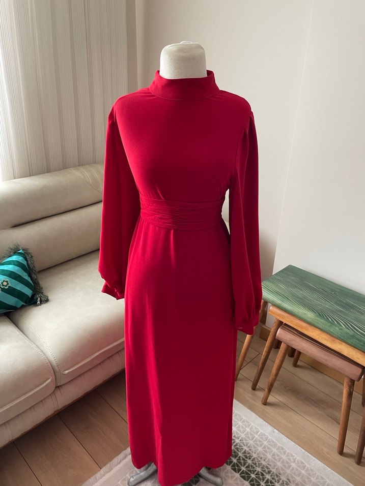 Klasik Kırmızı Uzun Kollu Uzun Elbise - Görsel 2