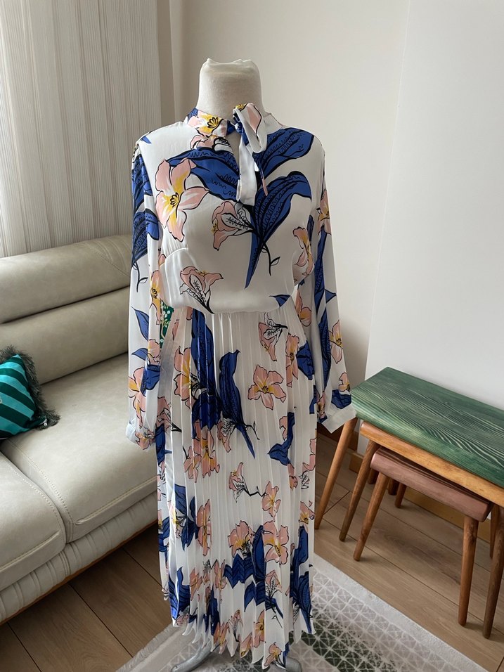 Bohem Çok Renkli Pilili Uzun Elbise - Görsel 2