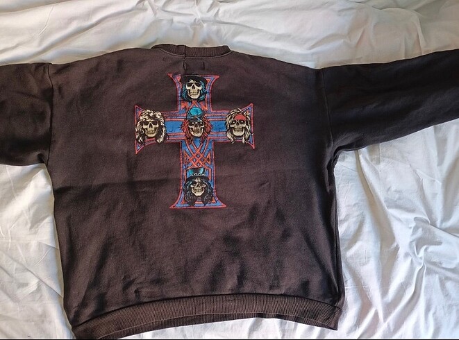 Pull and Bear Guns and roses sweatshirt pull and bear