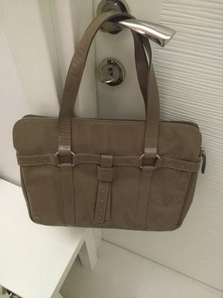 bej renk 40/30cm ebatlarinda evrak &laptob; cabtasi cok sik