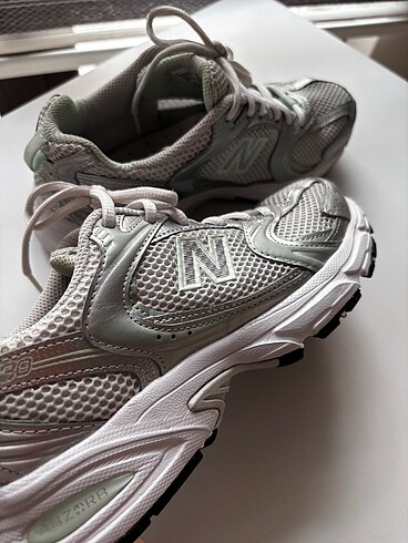New Balance 530