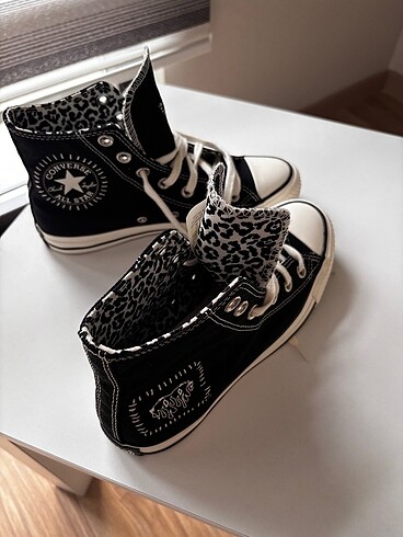 37 Beden Siyah Converse