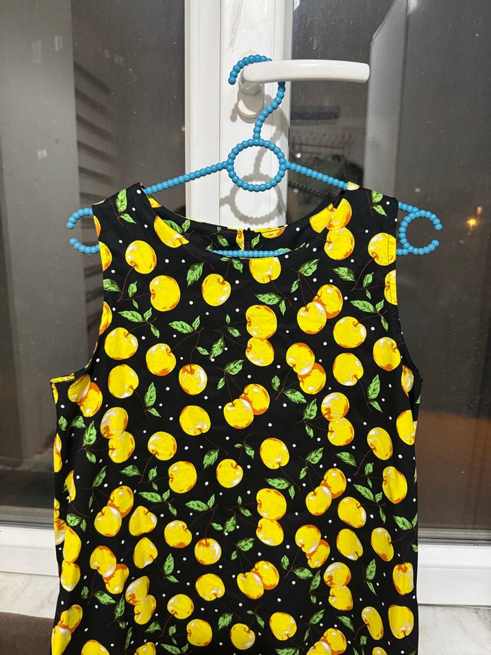 Sarı Baskılı Kolsuz Kız Elbisesi - Görsel 2