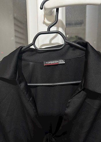 Düğmeli Siyah Gotik V Yaka Bluz - Görsel 2