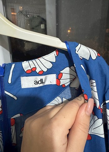 Mavi Desenli Midi Elbise - Görsel 4