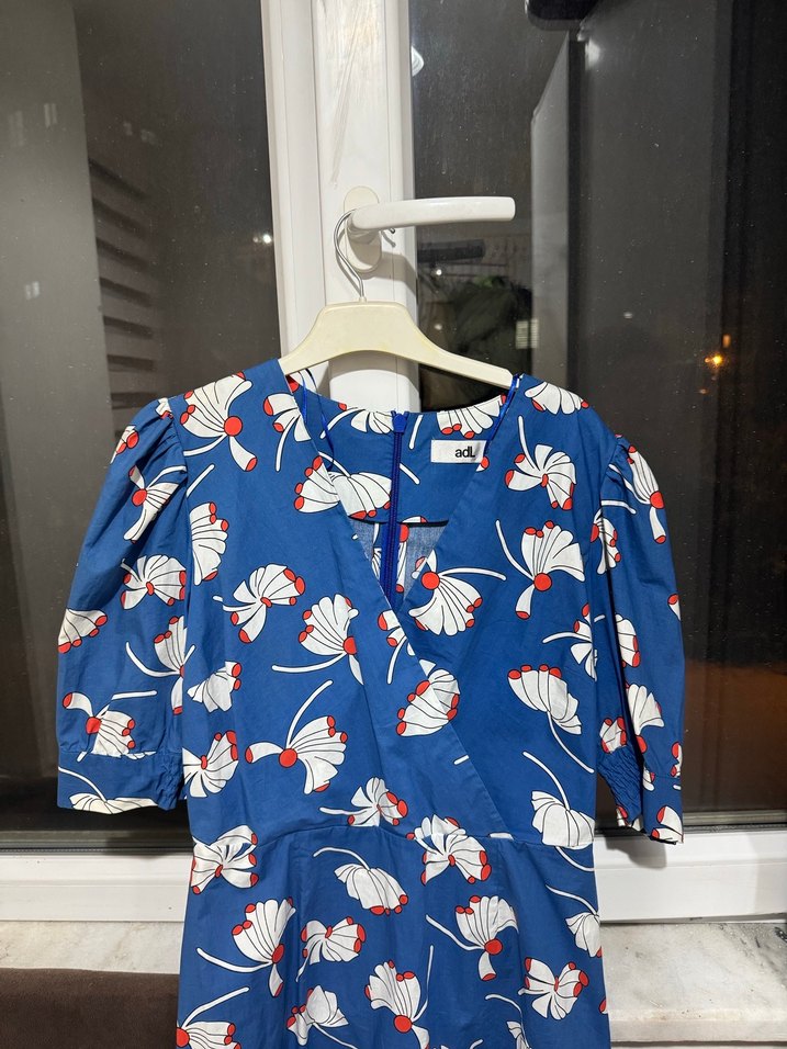 Mavi Desenli Midi Elbise - Görsel 3