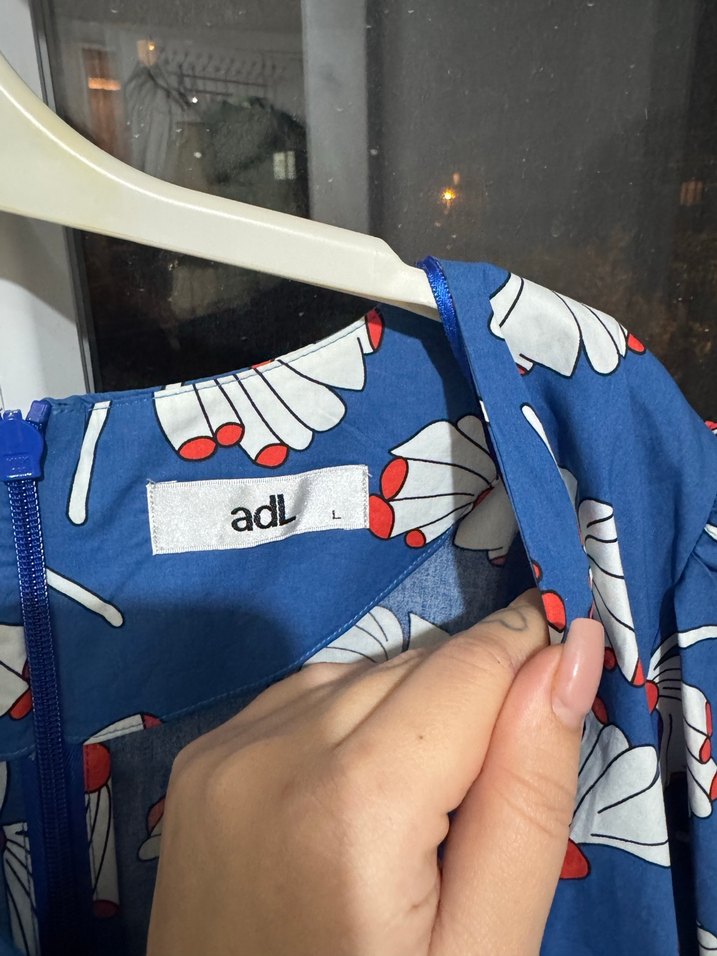 Mavi Desenli Midi Elbise - Görsel 4