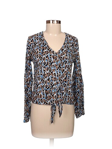 LC Waikiki Bluz %70 İndirimli.