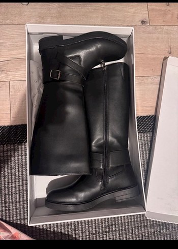 Tokalı Siyah Deri Dizüstü Kadın Çizme - Görsel 2