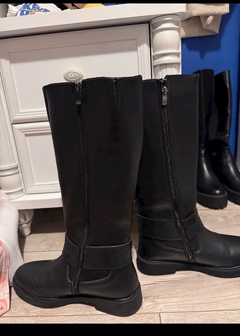 Tokalı Siyah Deri Dizüstü Kadın Çizme - Görsel 5