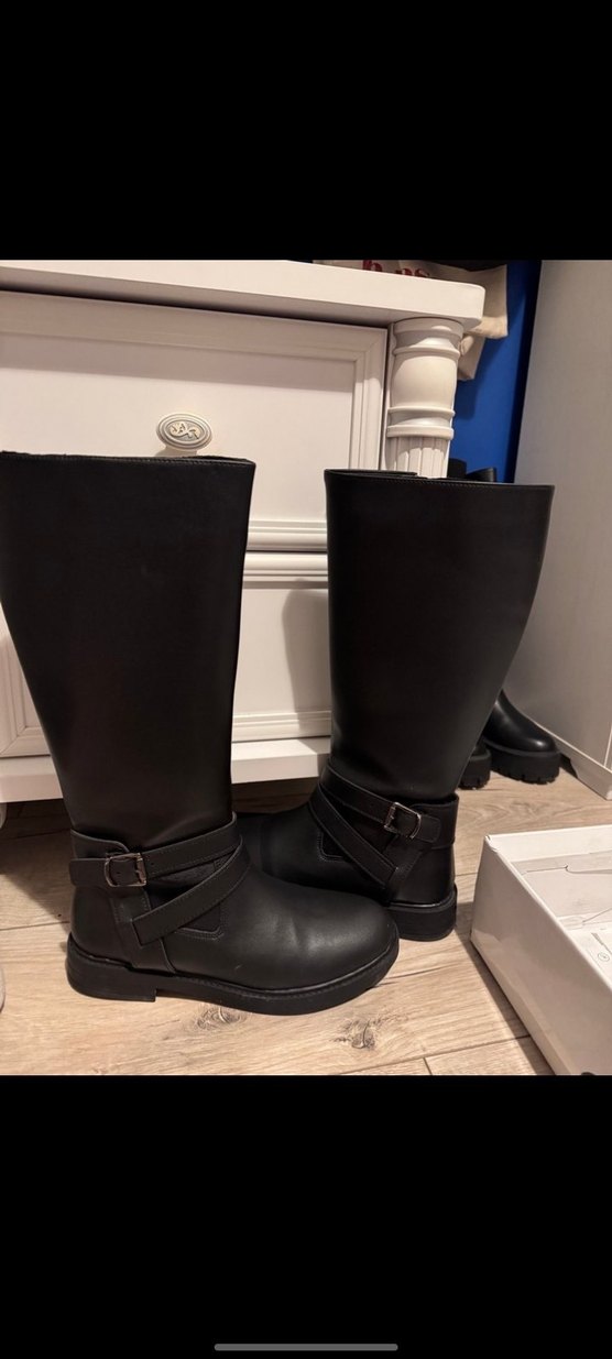 Tokalı Siyah Deri Dizüstü Kadın Çizme - Görsel 4