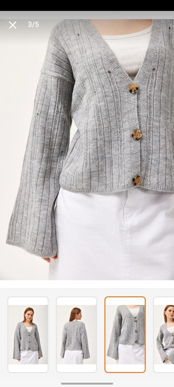 Gri Kruvaze Yaka Düğmeli Triko Hırka - Görsel 3