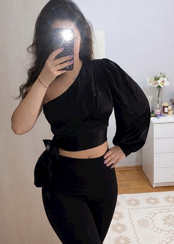 Siyah saten tek kol bluz - Görsel 2