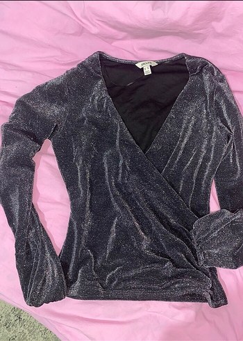 Gri V Yaka Drapeli Kadın Bluz - Görsel 2