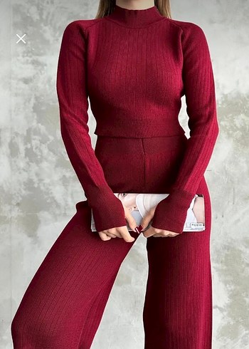 Bordo Triko Yüksek Yakalı Kadın Eşofman Takımı - Görsel 2