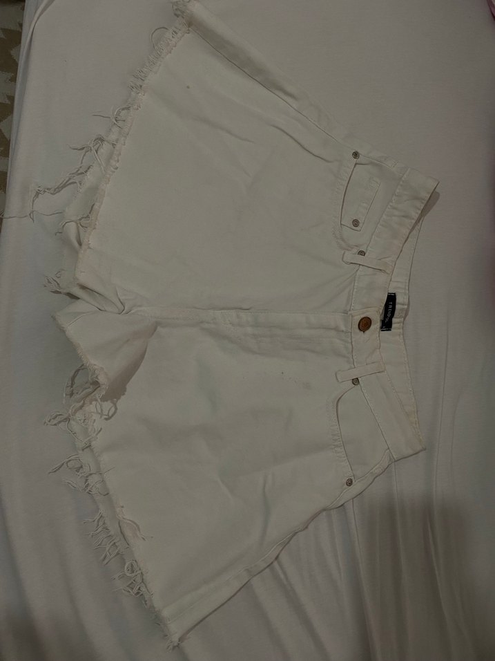 Beyaz kot şort - Görsel 2