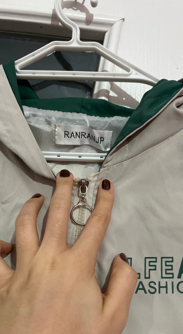 Bej Kapüşonlu Fermuarlı Rahat Kesim Ceket - Görsel 3