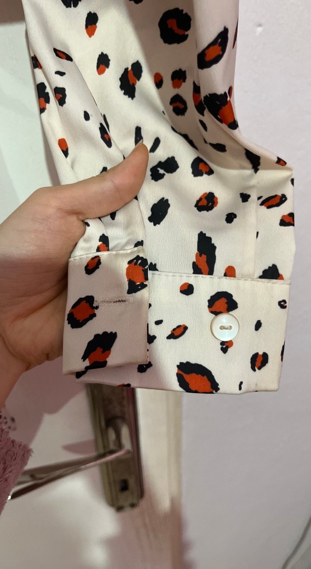 Leopar Desenli Kısa Bağlamalı Bluz - Görsel 5