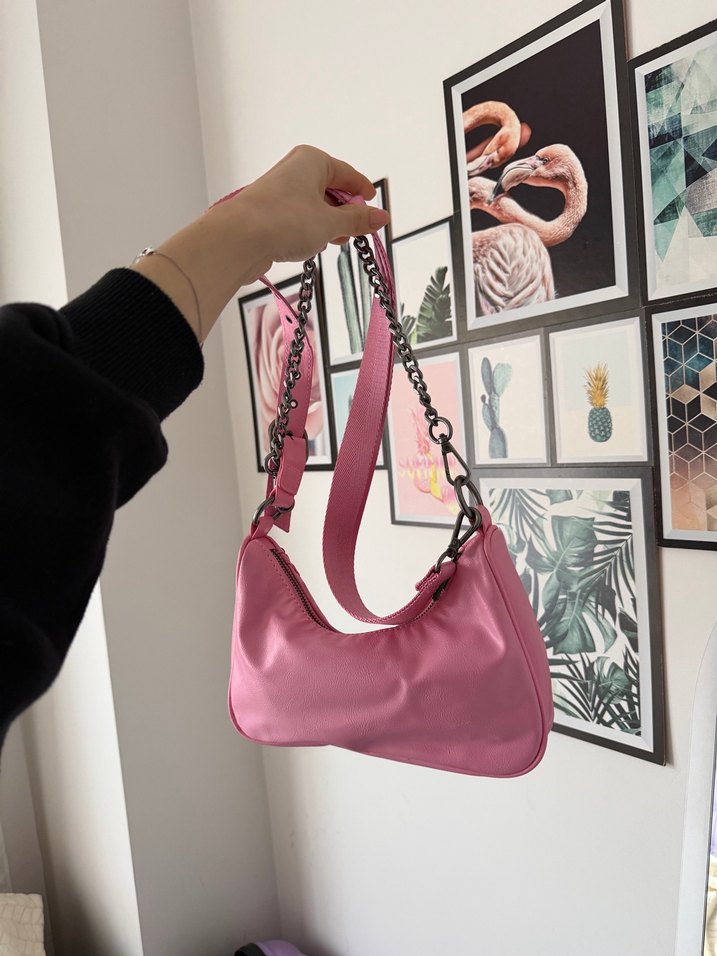 Zincir Detaylı Pembe Deri Kadın Çanta - Görsel 3