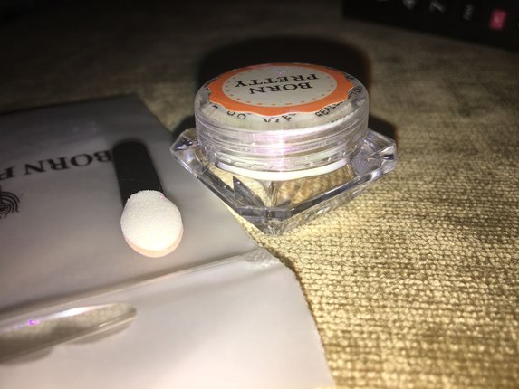 Tırnak glitteri