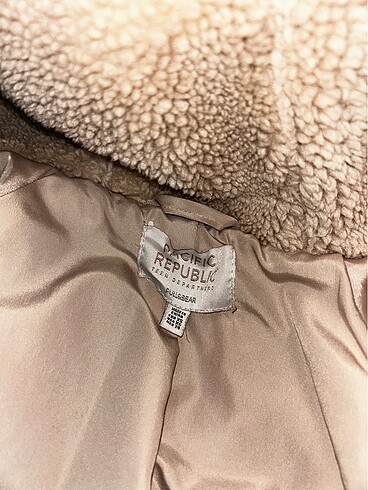 xs Beden Pull Bear yünlü mont