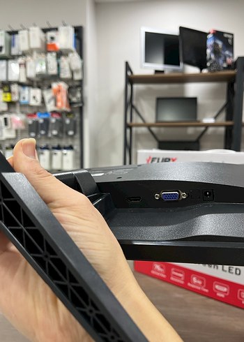 Sıfır 19 inç Siyah Geniş Ekran LED Monitör - Görsel 6