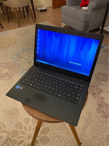 Lenovo Hafif ve Temiz Laptop