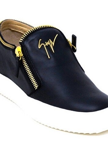 Guiseppe Zanotti