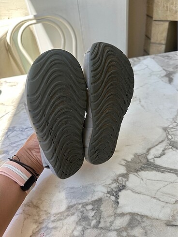 29 Beden gri Renk Nike sandalet