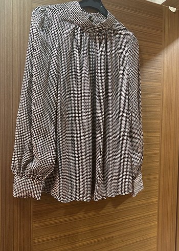 H&M Siklik Ve Rahatlik Siyah Beyaz Desenli Uzun Kollu Bluz