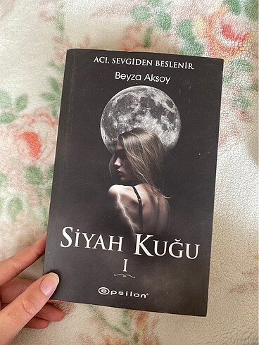 Siyah kuğu/Beyza Aksoy