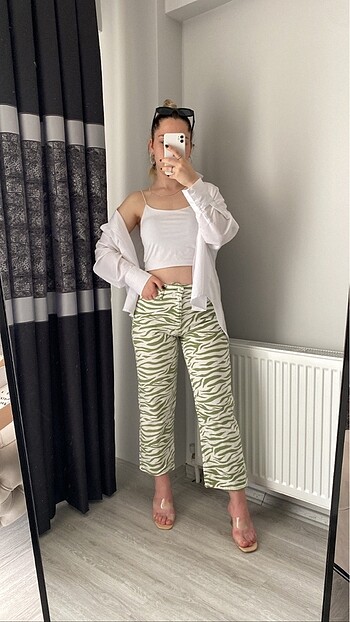s Beden yeşil Renk Bershka model pantolon