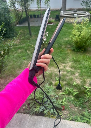 Pastel Pembe Saç Düzleştirici