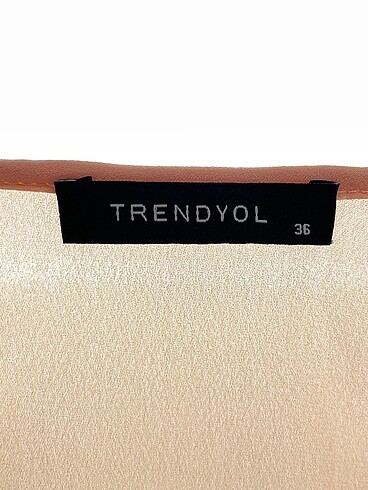36 Beden çeşitli Renk Trendyol & Milla Bluz %70 İndirimli.
