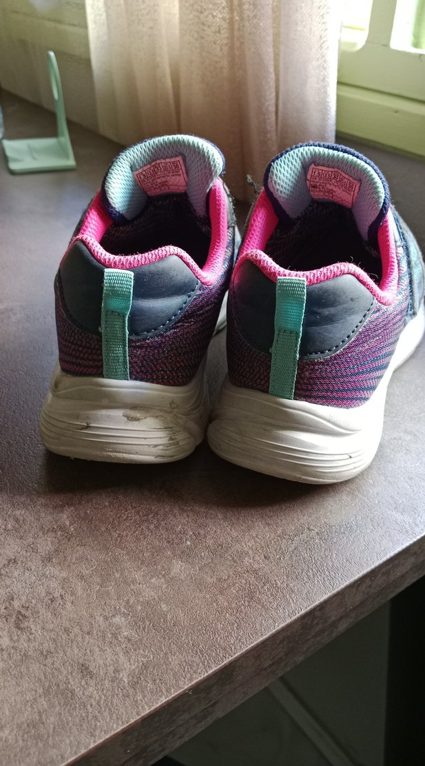 Kız Çocuk Pembe Bağcıklı ve Cırt Cırtlı Spor Ayakkabı - Görsel 4