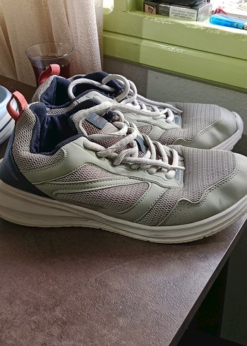 Gri Bağcıklı Kadın Spor Ayakkabı - Görsel 2