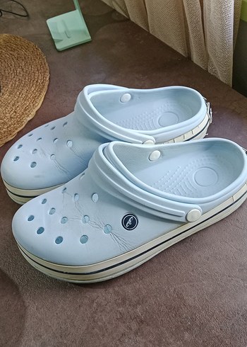 Crocs 40