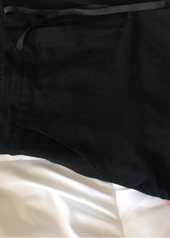 H&M kısa siyah şort - Görsel 2