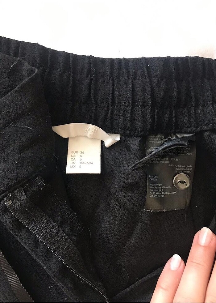 H&M kısa siyah şort - Görsel 5