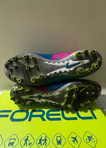 Nike erkek krampon - Görsel 4